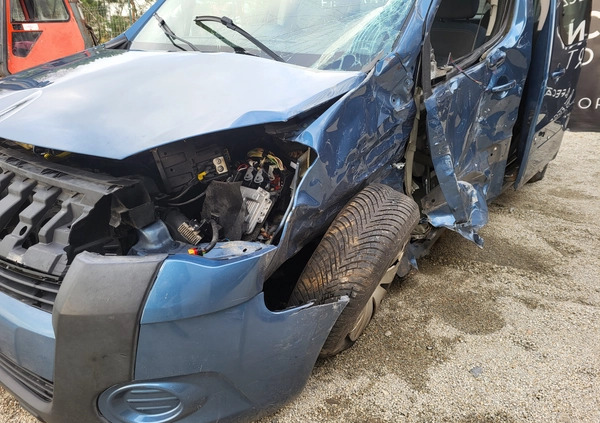 Citroen Berlingo cena 3990 przebieg: 246000, rok produkcji 2010 z Rychwał małe 211